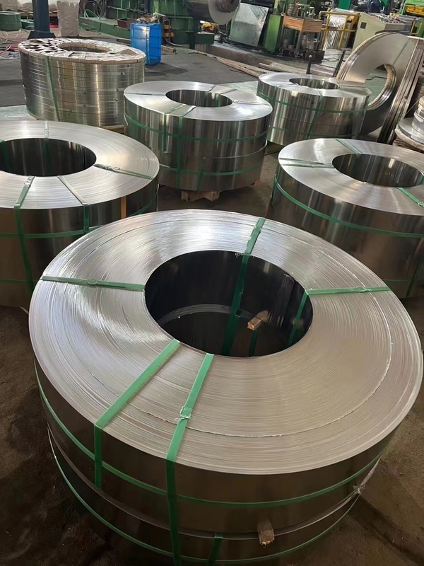 نوارهای تزئینی فولاد ضد زنگ SS 409L 200 میلی متری گالوانیزه چند رنگ